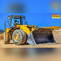 Patna अवैध कब्जों पर प्रशासन का प्रहार पालीगंज में चला बुलडोजर खत्म हुई जाम की समस्या