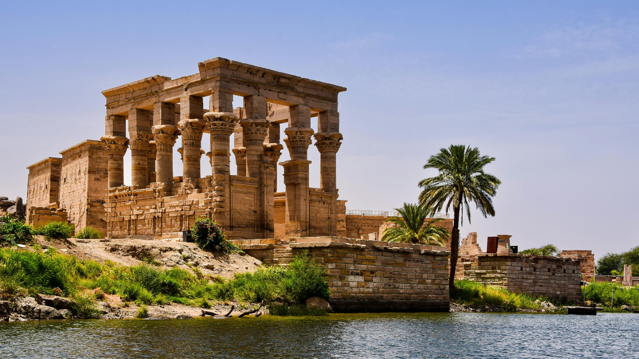 कितने देशों से होकर गुजरती है नील नदी? How many countries does the Nile river flow?