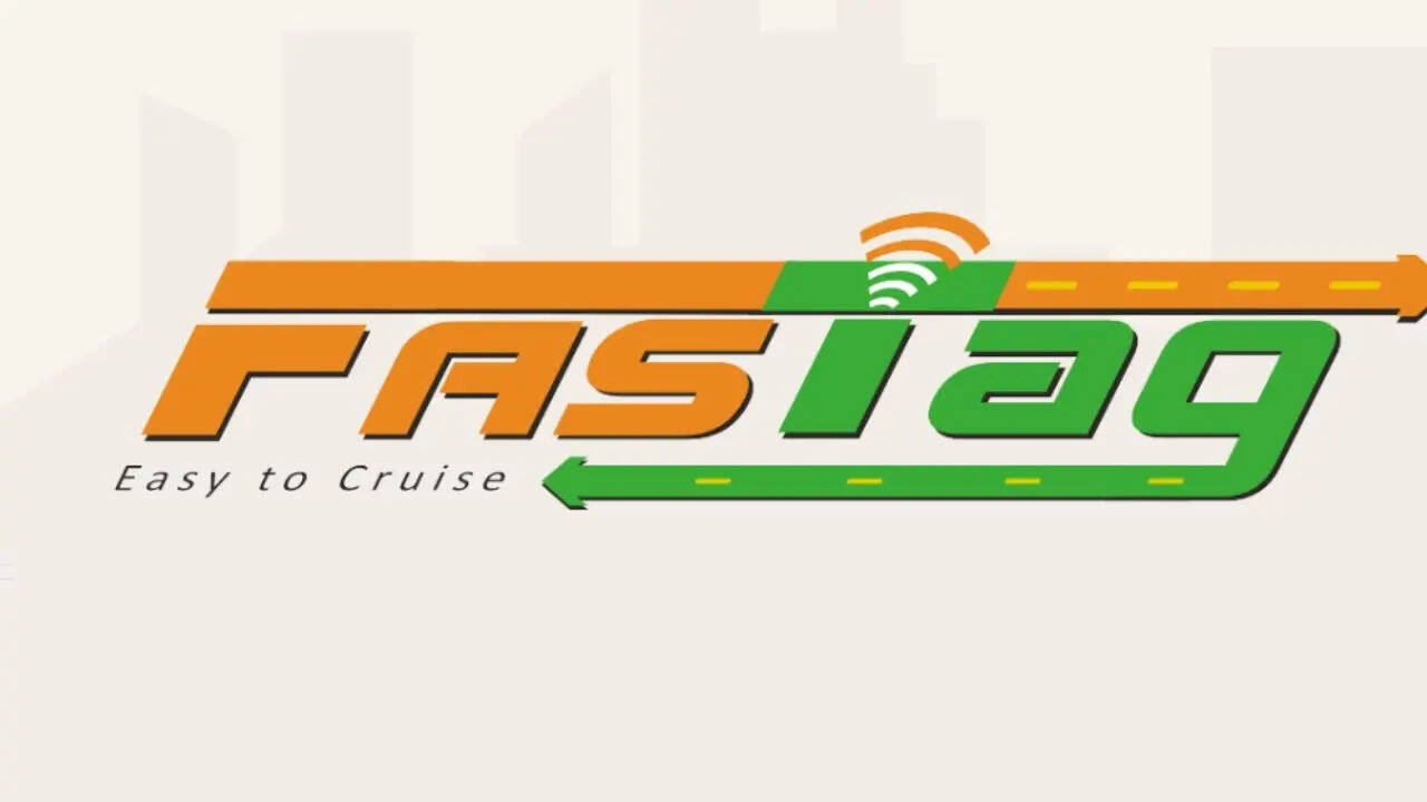 सरकार जल्द ही देश में मल्टी लेन फ्री फ्लो इलेक्ट्रॉनिक टोल कलेक्शन सिस्टम लागू करने जा रही है। इसकी खासियत यह है कि इसमें किसी तरह की बैरियर या टोल गेट पर रुकने की आवश्यकता नहीं होगी। 