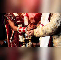 नई नवेली दुल्हन के उड़े होश जब सुहागरात पर पति ने बताई अपनी सच्चाई शादी के 3 दिन बाद ही मांगा तलाक