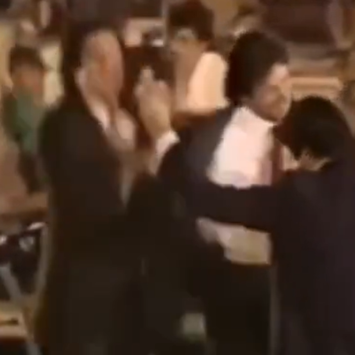 Akshaye Khanna का स्वैग दिलाता है Vinod Khanna की याद