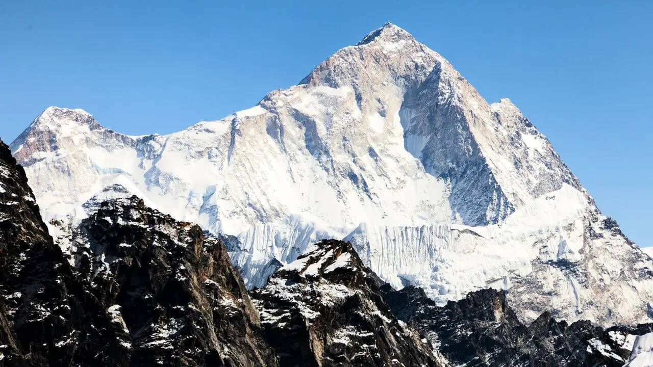 ​मकालू (Makalu)