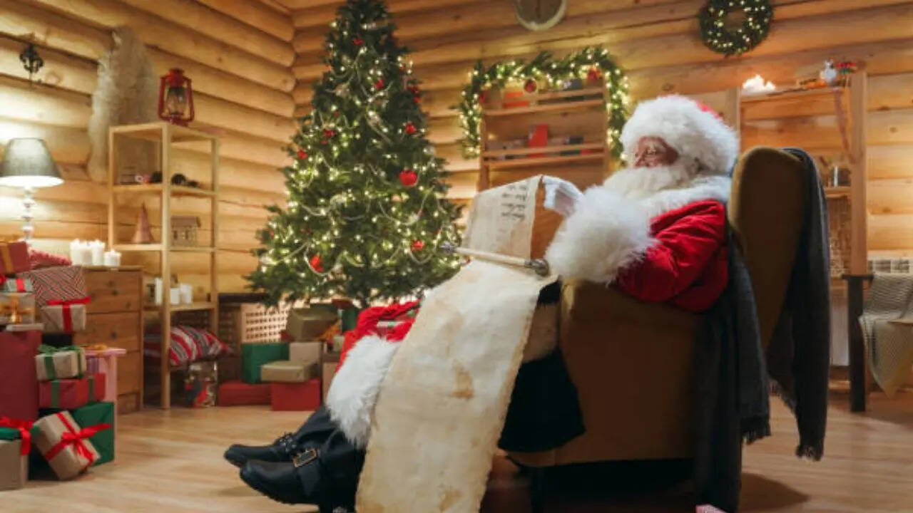 ​सांता का ऑफिस-  which country has santa claus village?​