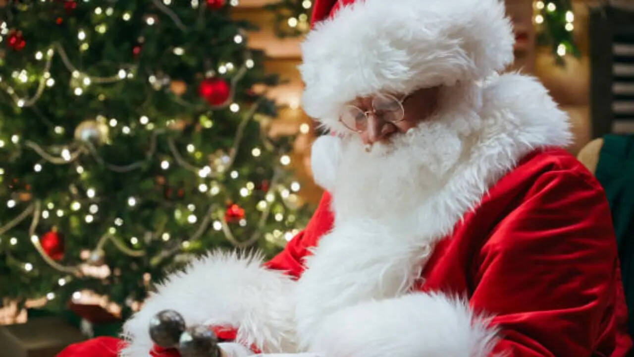  क्रिसमस की तरह सजता गांव - christmas 2025