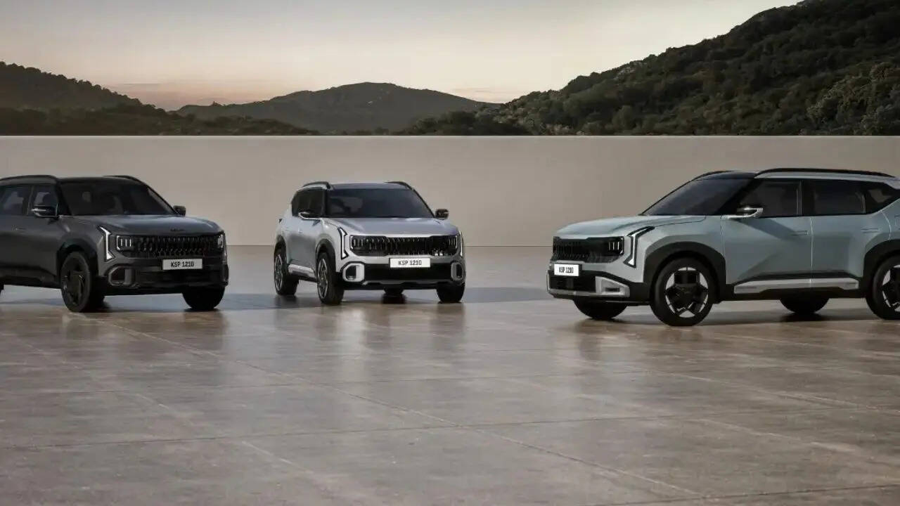 किआ डिजिटल टाइगर फेस ऑटोमैटिक स्ट्रीमलाइन डोर हैंडल आइस क्यूब LED प्रोजेक्शन हेडलैंप और इसके साथ में अट्रैक्टिव स्टाइलिश डिजाइन पैटर्न दिया गया है।