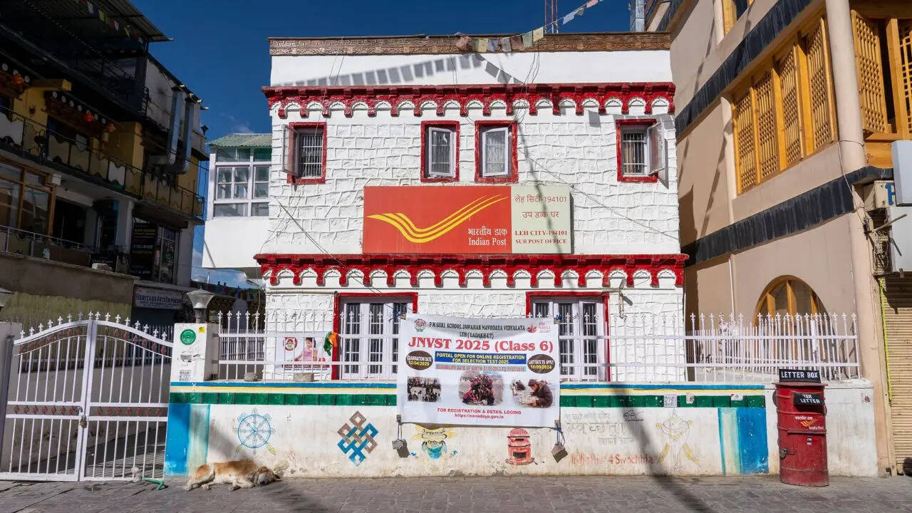 कर्मचारियों के कौशल और प्रशिक्षण पर ध्यान