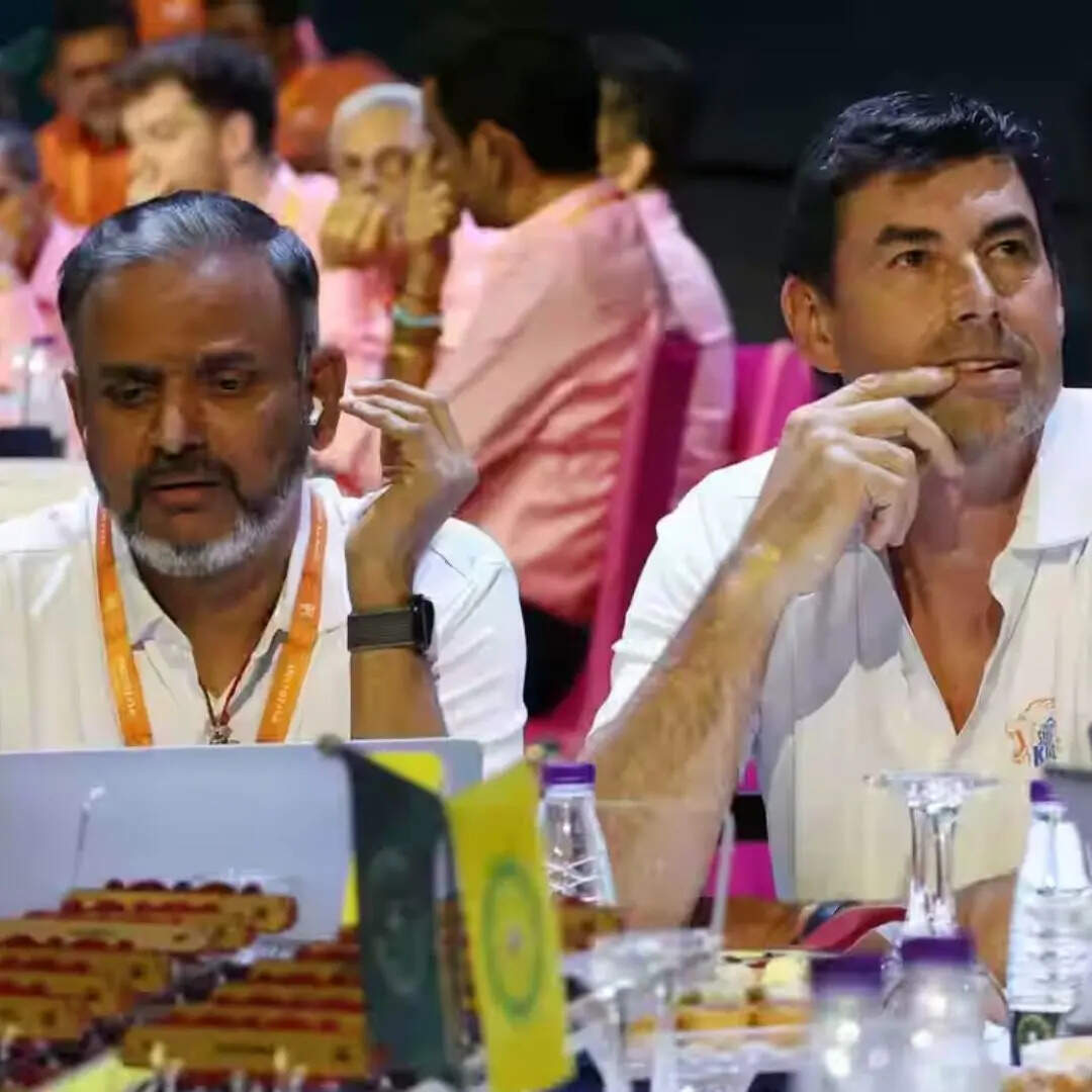 चेन्नई सुपर किंग्स- 434 करोड़ रुपये