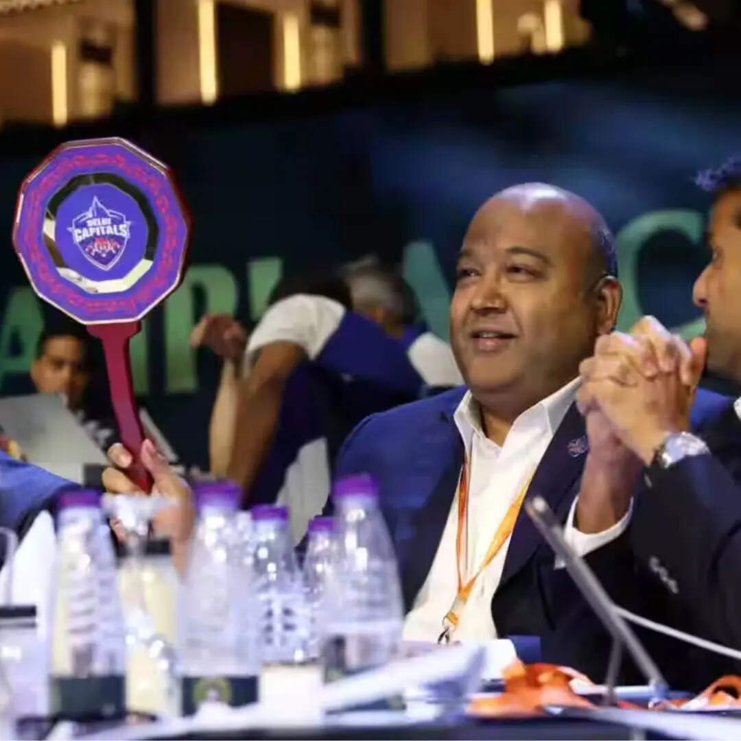 दिल्ली कैपिटल्स-218 करोड़ रुपये