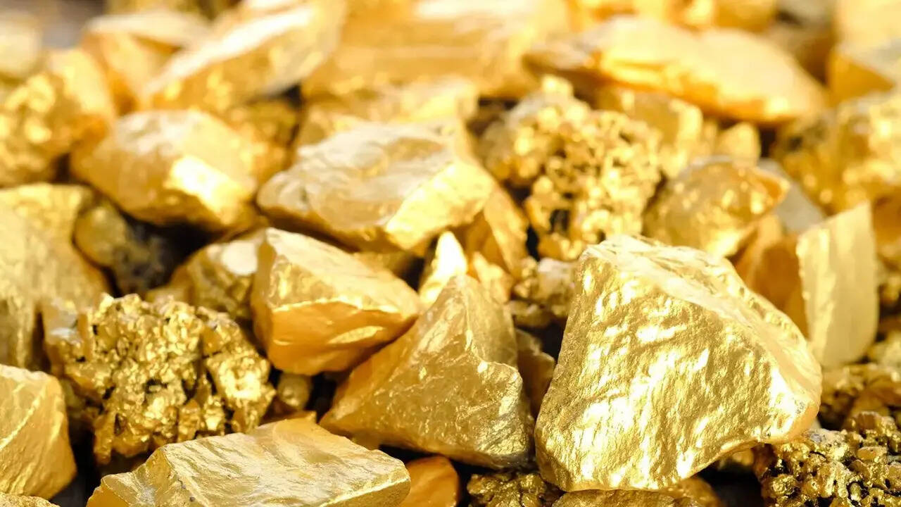 पुष्पा हुआ एक्टिव