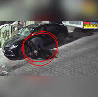 हापुड़ में दिल थाम देने वाली घटना व्यापारी को अचानक हार्ट अटैक दोस्त की सूझबूझ से बची जान- पूरा ड्रामा CCTV में कैद