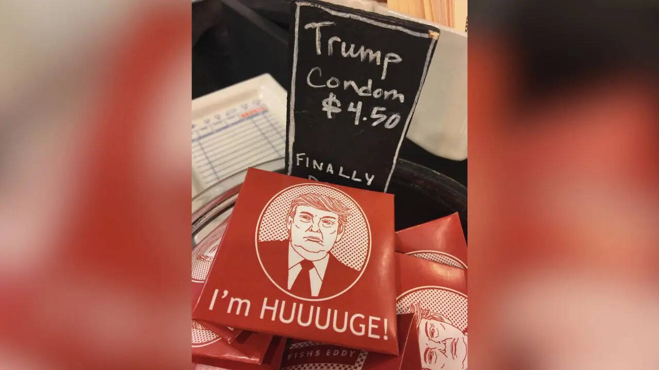 कंडोम पर ट्रंप की तस्वीर (Trump Condom Photo)