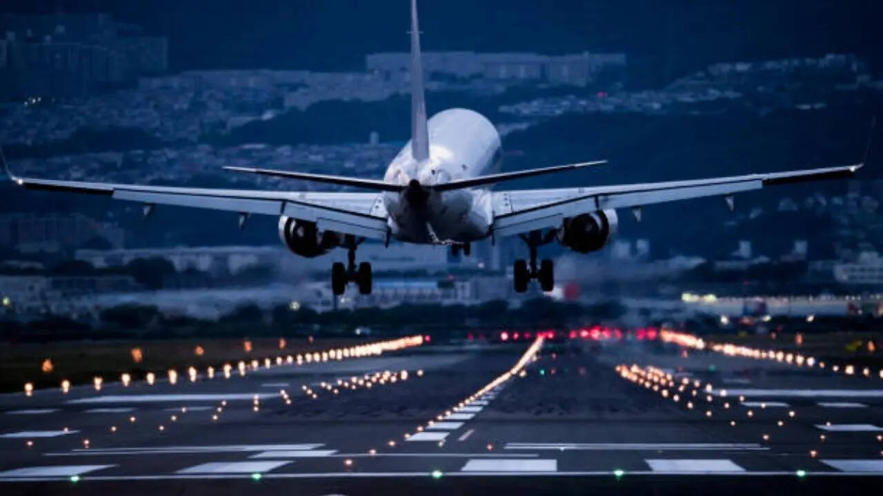 ​कहां होती है दुनिया की सबसे छोटी फ्लाइट? ( shortest flight in the world)​