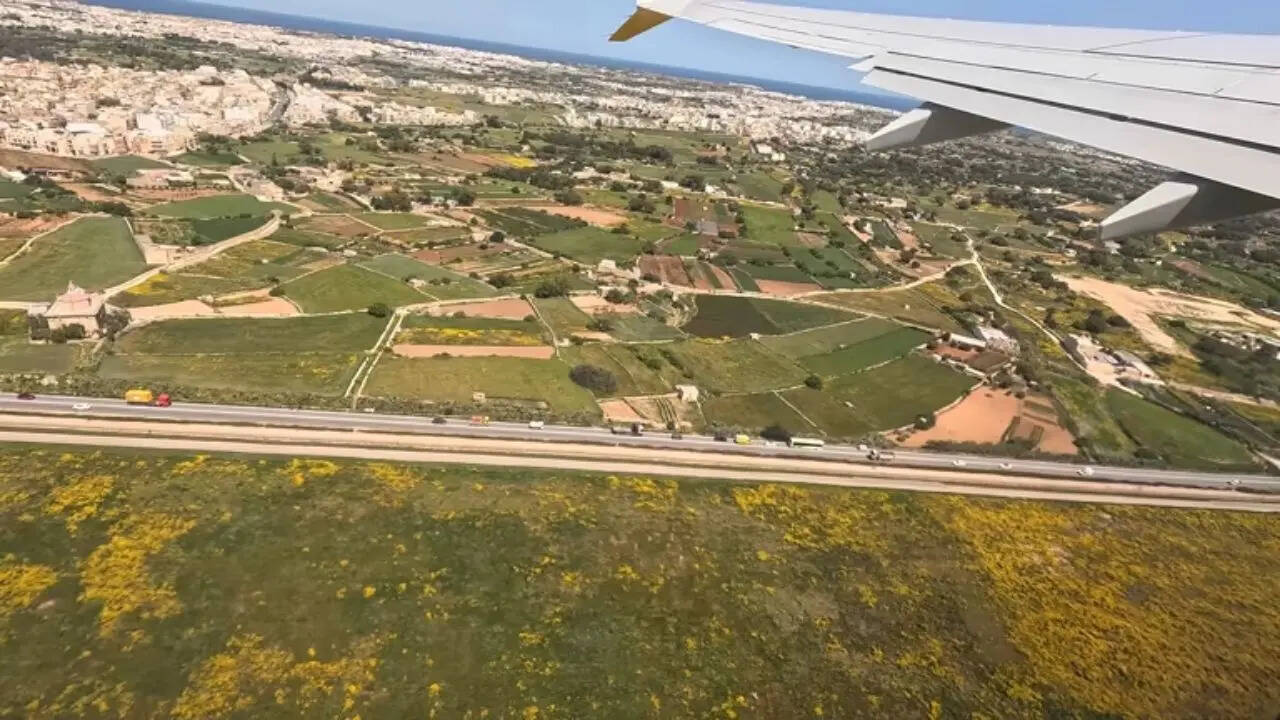 इतनी छोटी उड़ान की जरूरत क्यों? (where is the worlds shortest flight)
