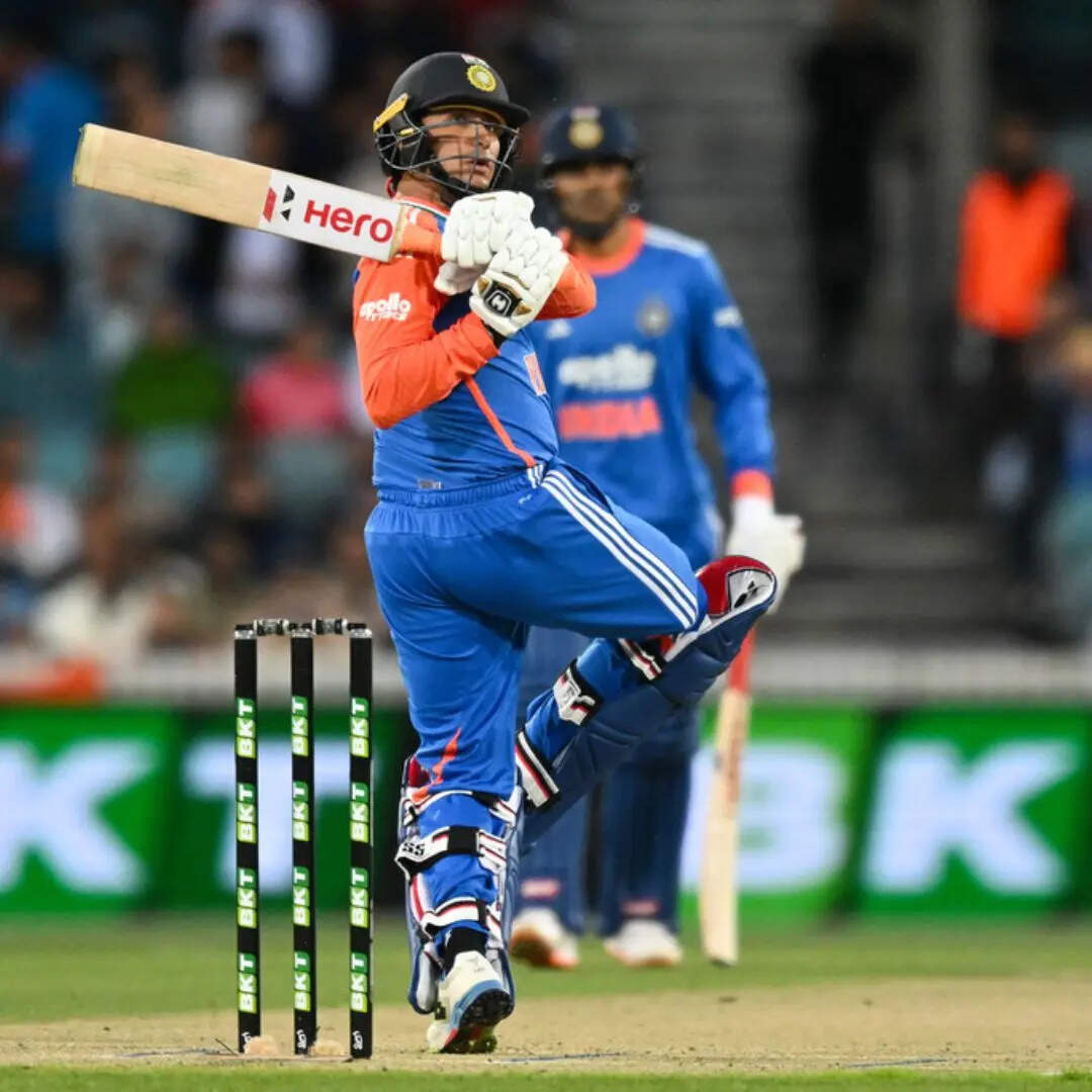 साल 2025 में तीन बार की आतिशी शुरुआत