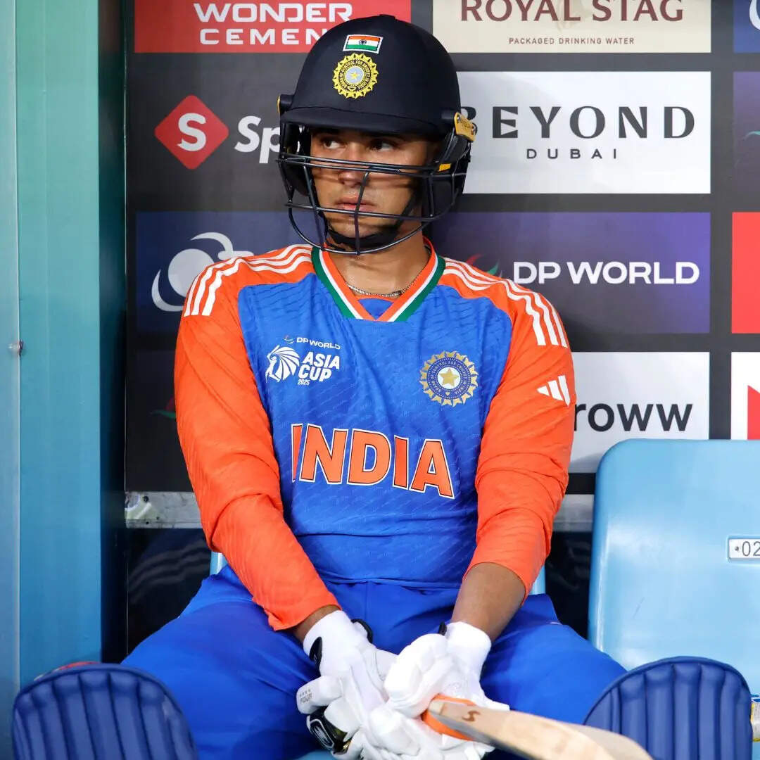 पूरे किए टी20 में 300 छक्के