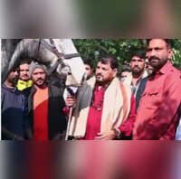 Gonda News बृजभूषण सिंह को गिफ्ट में मिला डेढ़ करोड़ का घोड़ा कीमत जान हंसने लगे कहा- यार हम तो पागल हो जाएंगे