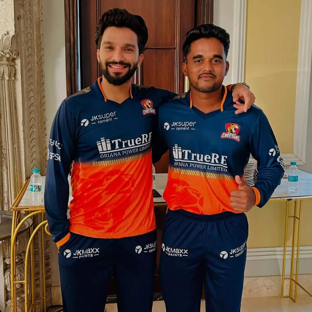 मिली बेस प्राइज की 14 गुना कीमत