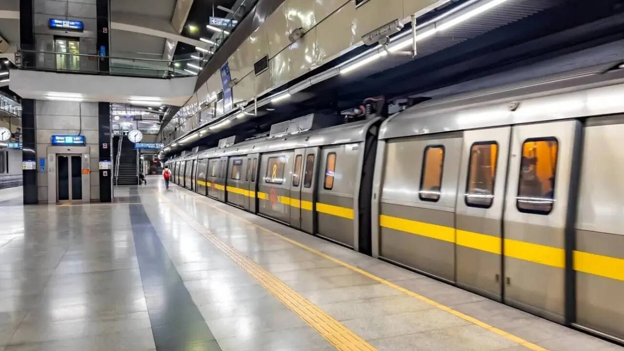 अंडरग्राउंड भी एलिवेटेड भी