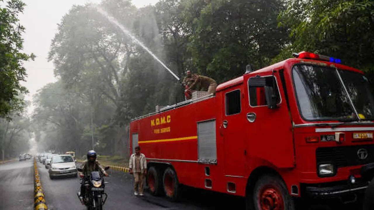 यही नहीं फायर ब्रिगेड की गाड़ियों को भी ऊपर बताए  गए नियमों में छूट मिलेगी