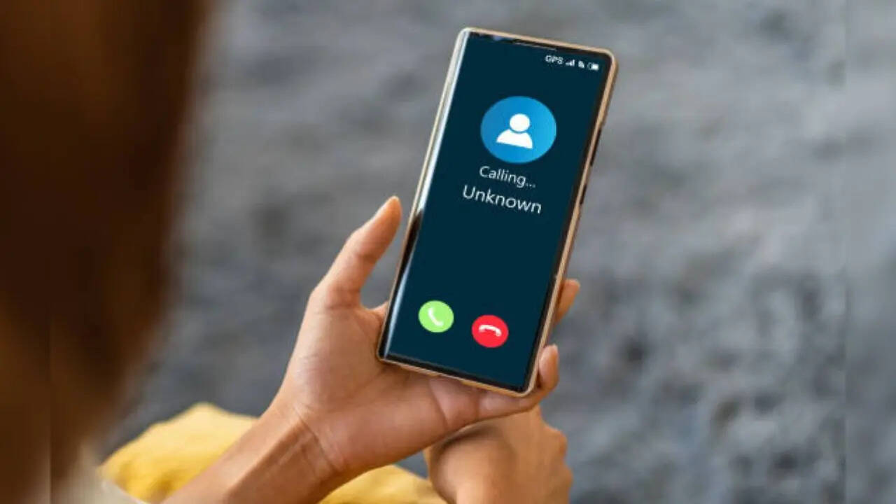 TRAI ने बताया कि ऐसे ही नियम पहले RBI, SEBI और PFRDA के तहत आने वाली संस्थाओं पर भी लागू किए जा चुके हैं। इन कदमों के तहत दूरसंचार विभाग (DoT) ने बैंकिंग, फाइनेंशियल सर्विसेज, इंश्योरेंस (BFSI) सेक्टर और सरकारी संस्थानों के लिए 1600 नंबर सीरीज को खास तौर पर तय किया है।