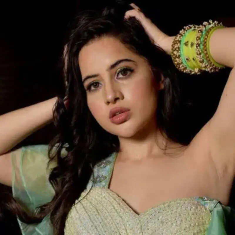 उर्फी जावेद (Urfi Javed)
