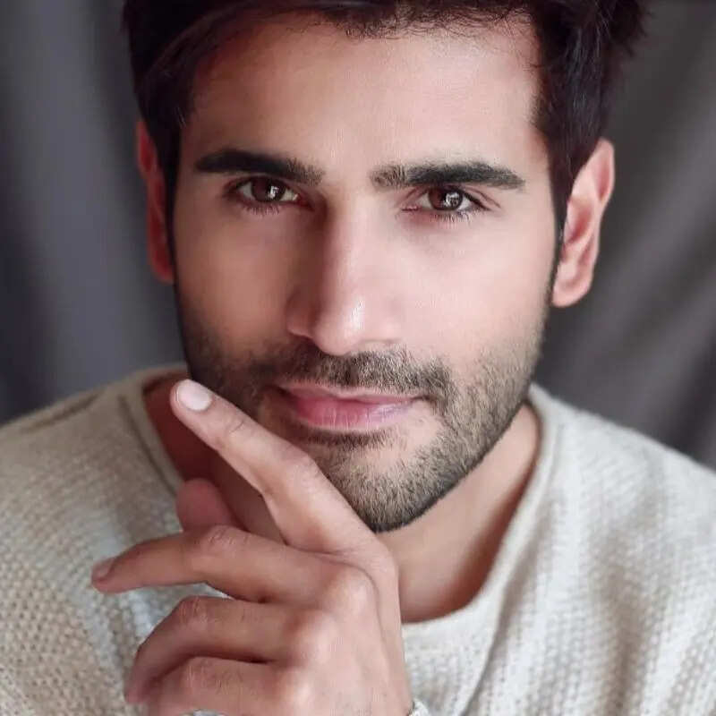 करण टैकर (Karan Tacker)