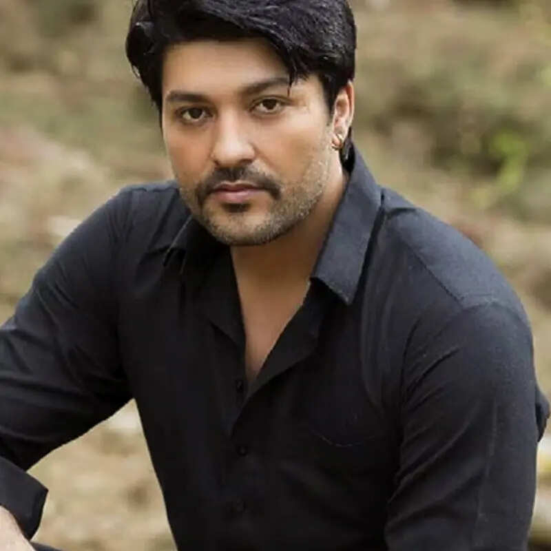 बगैर निशान छोड़े TV से गायब हुए ये 9 सितारे, करियर के पीक पर आकर मार गए ...
