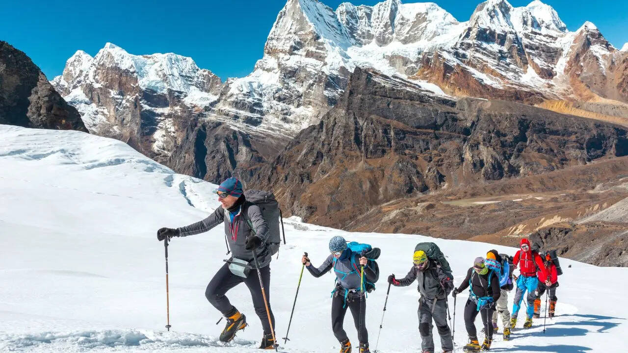 लाखों लोग आते हैं हर साल