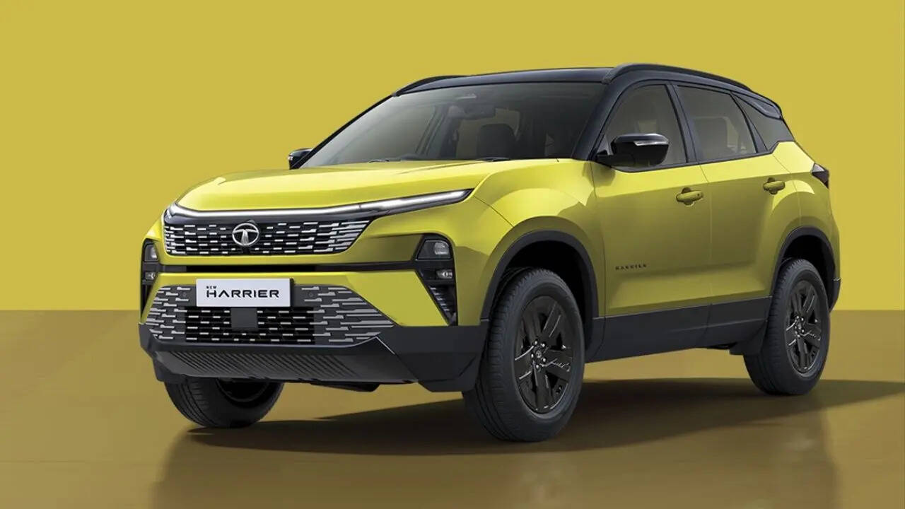 इसी तरह, अपकमिंग टाटा कार की बात करें तो नए साल की पहली तिमाही में Tata Harrier/Safari Petrol 2026 की पहली छमाही में Tata Punch Facelift, Tata Sierra EV की एंट्री हो सकती है। वहीं, 2026 की दूसरी छमाही में  Tata Avinya और साल के अंत में Nex-Gen Tata Nexon को पेश किया जा सकता है।