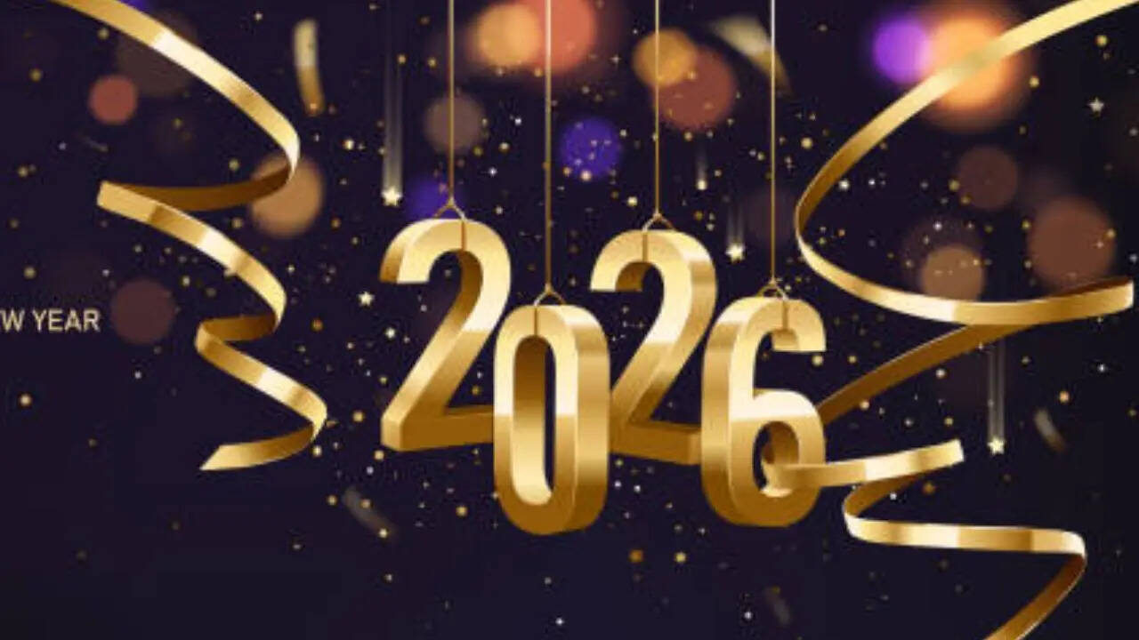 सोशल मीडिया-फ्रेंडली होने के साथ ही आप 2026 के ट्रेंड के साथ इन्हें बना सकते हैं। न्यू ईयर 2026 में अपनी शुभकामनाओं को खास बनाने के लिए AI टूल्स सबसे आसान और क्रिएटिव तरीका हैं। चाहे एक सिंपल मैसेज हो, खूबसूरत इमेज, या एनिमेटेड वीडियो- AI की मदद से आप हर किसी के लिए अलग और यादगार ग्रीटिंग बना सकते हैं।
