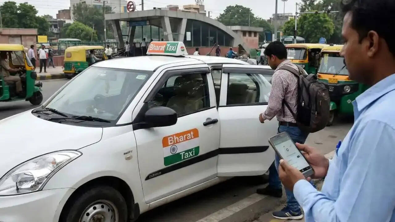 <strong>App से दिल्ली में 2.75 लाख ग्राहक और 1.50 लाख ड्राइवर जुड़े:</strong> भारत टैक्सी को राष्ट्रीय राजधानी में अच्छा खासा सपोर्ट मिल रहा है। दिल्ली में अब तक इससे करीब 2.75 लाख ग्राहक और 1.50 लाख ड्राइवर जुड़ चुके हैं। इनमें से 1.10 लाख ड्राइवर ऑनबोर्ड हो चुके हैं।