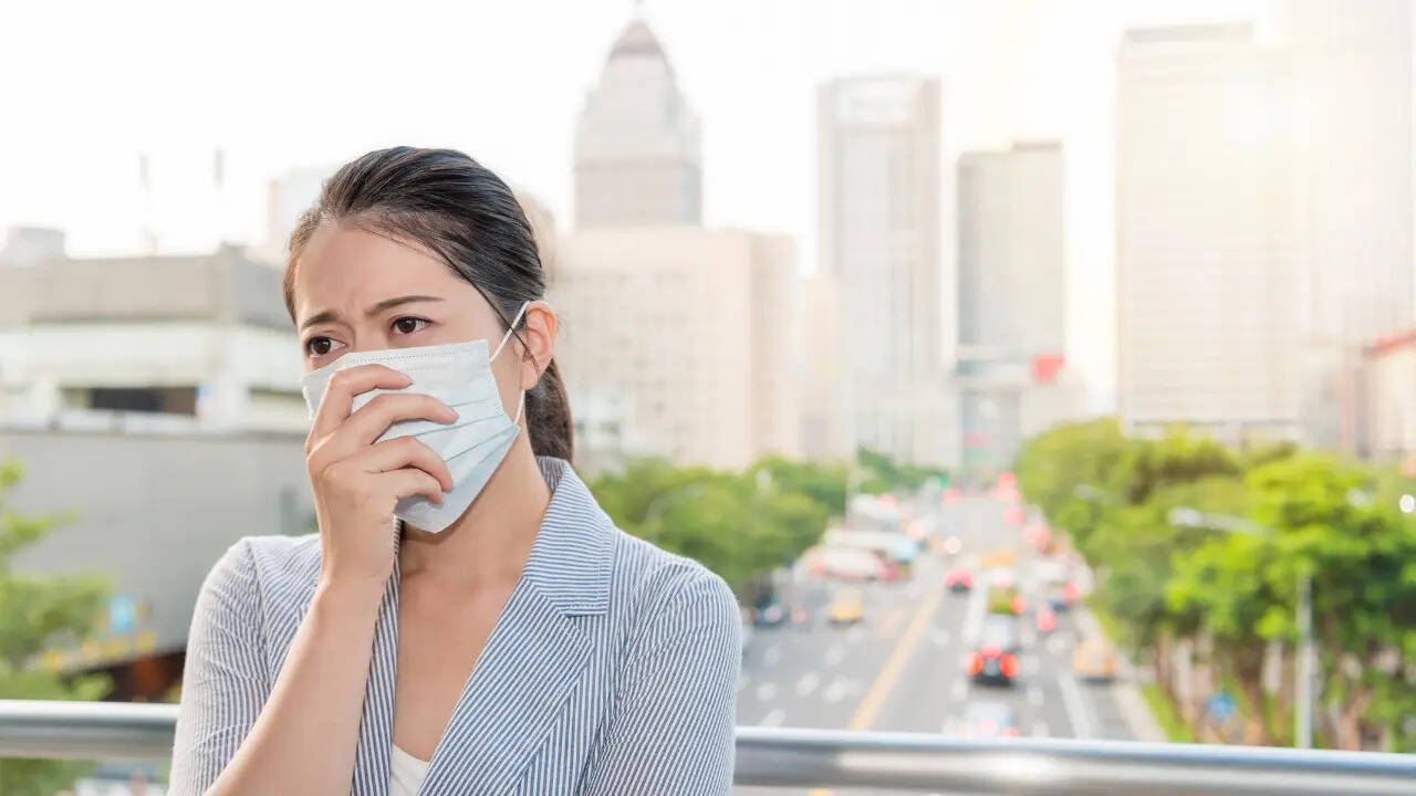 कई इलाकों में AQI ‘बहुत खराब’ स्तर पर