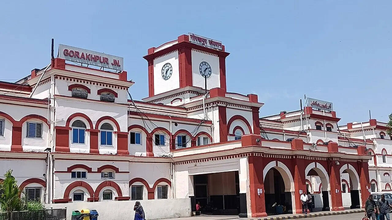 SIR के दौरान गोरखपुर जिले में 6 लाख, 45 हजार, 634 वोट कट गए