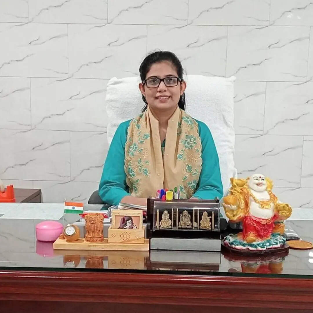 क्यों चुना आईएएस बनना 