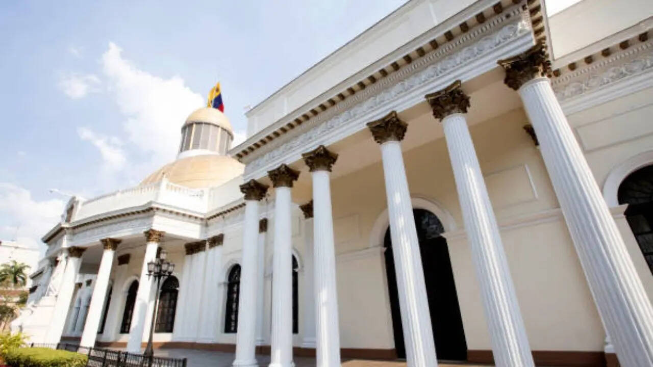 पहले हुआ करता था किसी का निजी घर