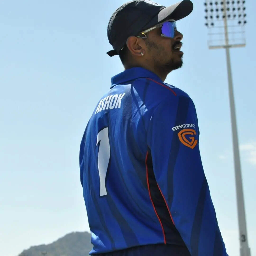 कौन हैं आदित्य अशोक