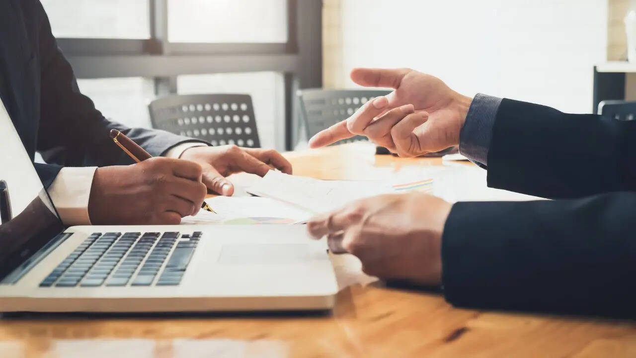 कैसे Limited निवेशकों को सुरक्षा देता है