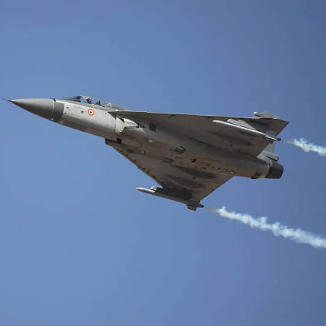 सैन्य परिवार से ताल्लुक