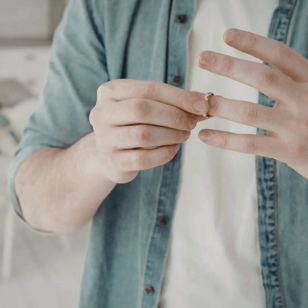 दुनिया भर में तलाक का खर्च अलग-अलग है 