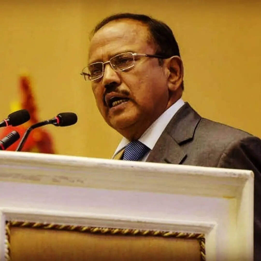 अनुशासन और इनोवेशन पर युवाओं को संदेश