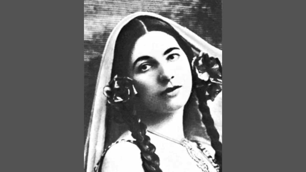 लोकप्रियता कम होने के बाद जासूसी शुरू की