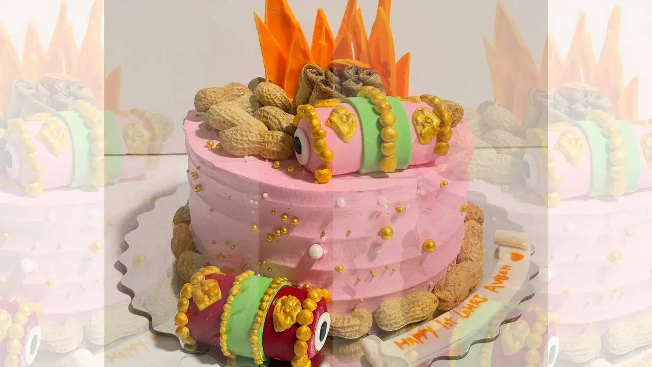 ढोल, मूंगफली, अलाव- लोहड़ी का सारा सामान इस केक में मौजूद है।