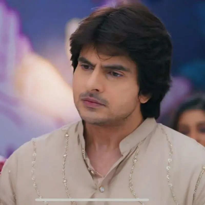 प्रार्थना को बातों में फंसाएगा पराग