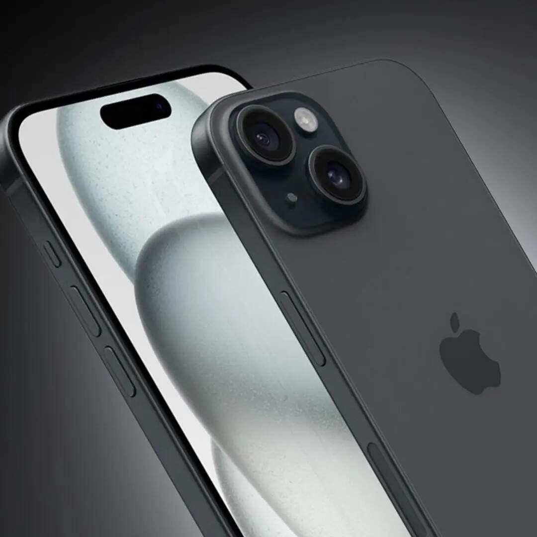 iPhone 15 के कैमरा डिपार्टमेंट की बात करें तो इसमें आपको रियर में डुअल कैमरा सेटअप मिलता है जिसमें 48+12 मेगापिक्सल का सेंसर दिया गया है। सेल्फी और वीडियो कॉलिंगके लिए 12 मेगापिक्सल का फ्रंट कैमरा दिया गया है। स्मार्टफोन को पावर देने के लिए3349mAh की बड़ी बैटरी दी गई है।