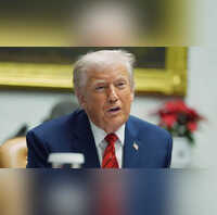 अपने पैर पर कुल्हाड़ी मार रहे ट्रंप उनकी नीतियों से फायदे की जगह नुकसान होगा इन दिग्गज CEO ने दी चेतावनी