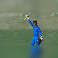 Vijay Hazare Trophy Final अमन मोखाड़े के रिकॉर्ड शतक की बदौलत लगातार दूसरी बार फाइनल में पहुंचा विदर्भ