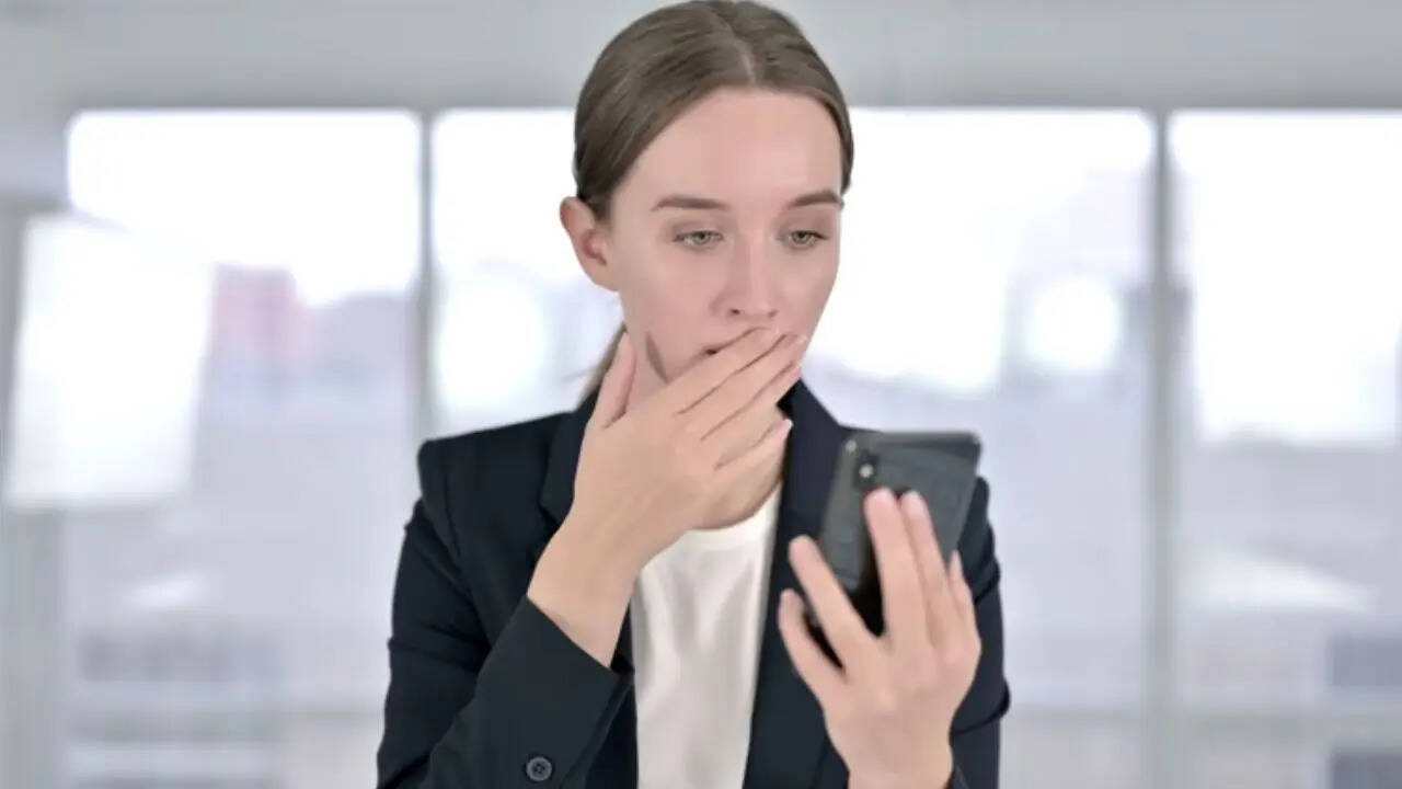 एंड्रॉयड यूजर्स के लिए बड़ी वॉर्निंग, स्मार्टफोन में भूलकर भी डाउनलोड न करें ये 3 ऐप्स