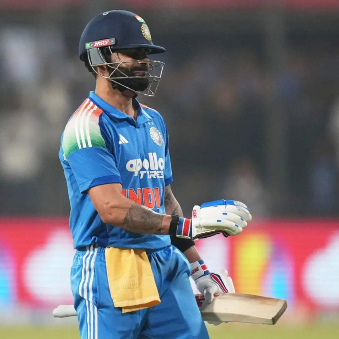 300 रन चेज करते हुए जड़ा 10वां शतक