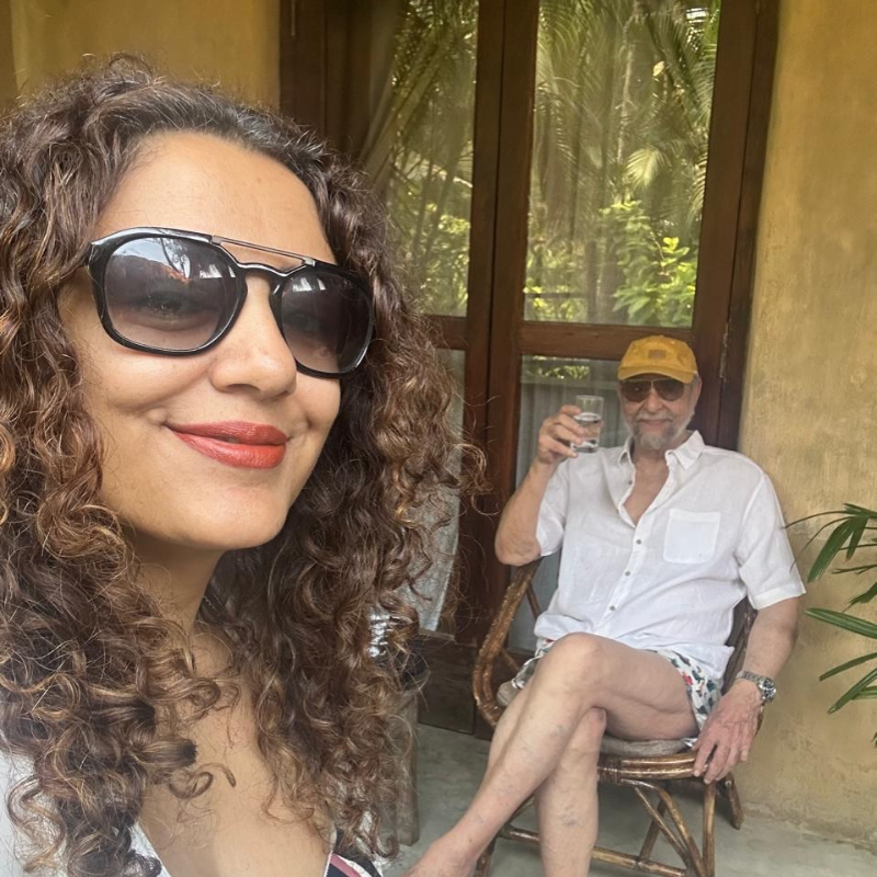 बर्थडे के साथ सेलिब्रेट की वेडिंग एनिवर्सरी