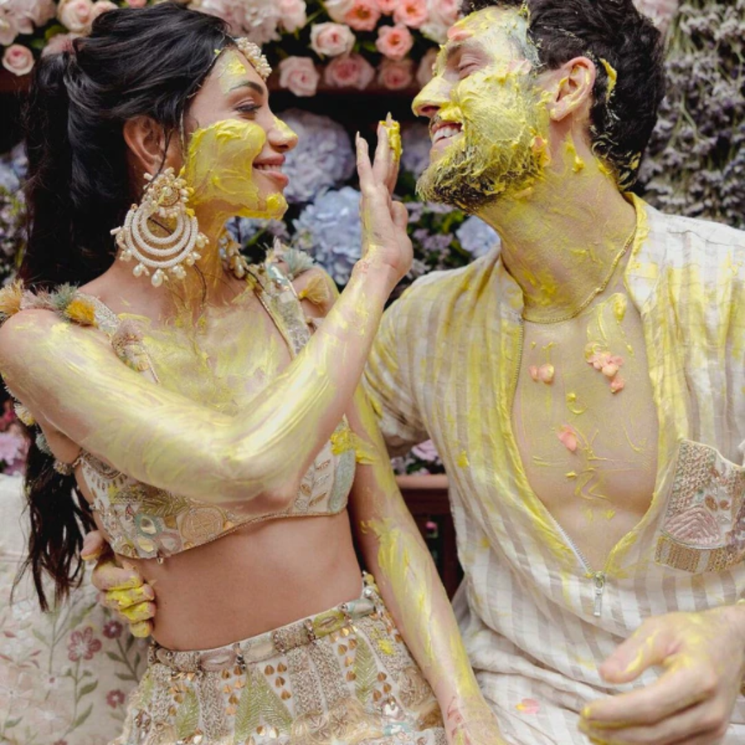 गोल्डन लहंगा